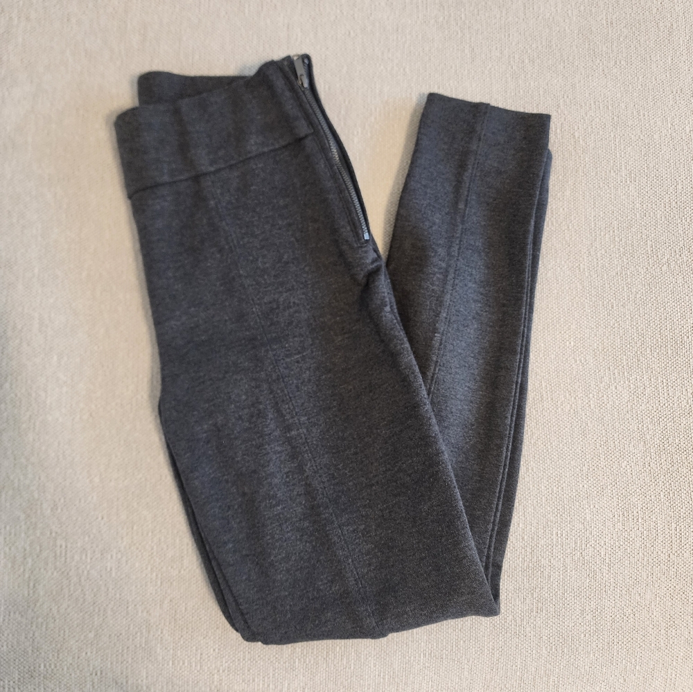 GAP Gray Leggings Versatile and Comfortable